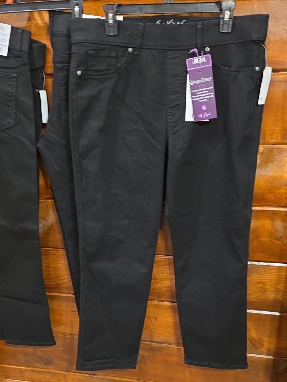 Gloria Vanderbilt Shape Effect Stretchy Straight-Leg Jeans in Black